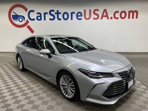 Used 2019 Toyota Avalon Limited w/ Advanced Safety Package image 1