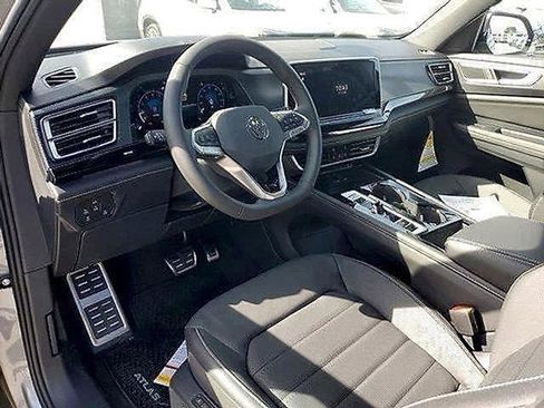 New 2026 Volkswagen Atlas Cross Sport SEL R-Line AWD/4WD image 8