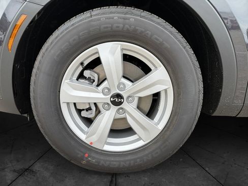 Certified 2026 Kia Sorento LX FWD image 14