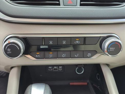 Used 2021 Nissan Altima 2.5 SV FWD image 18