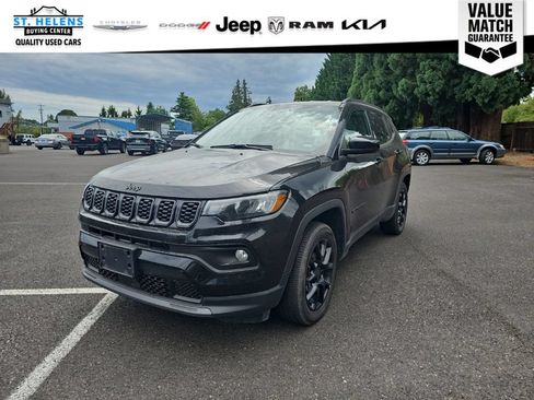 Used 2025 Jeep Compass Latitude w/ Convenience Group AWD/4WD image 1