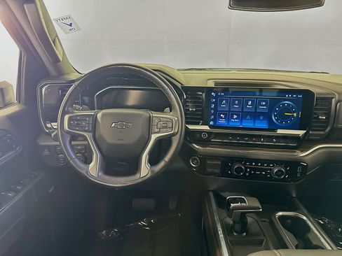 Used 2023 Chevrolet Silverado 1500 RST image 18