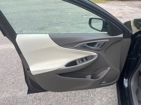 Used 2024 Chevrolet Malibu LT image 18