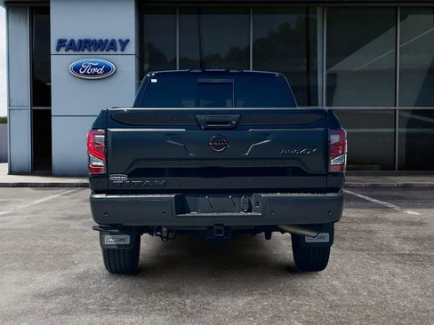 Used 2023 Nissan Titan PRO-4X w/ Pro-4x Convenience Package AWD/4WD image 5