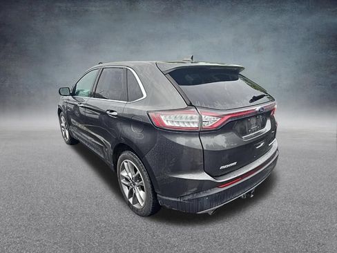 Used 2018 Ford Edge Titanium w/ Technology Package AWD/4WD image 4