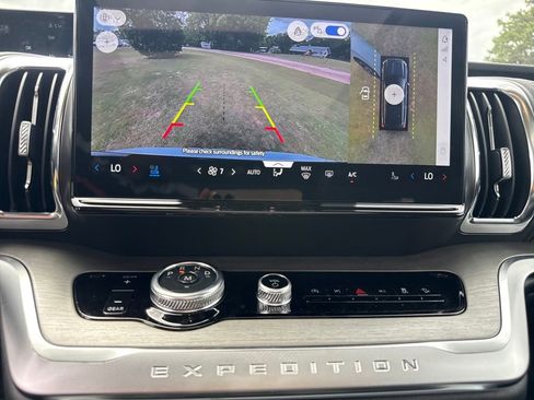 New 2026 Ford Expedition Platinum w/ Driver's Package AWD/4WD image 30
