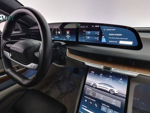 Used 2023 Lucid Air Touring AWD/4WD image 25