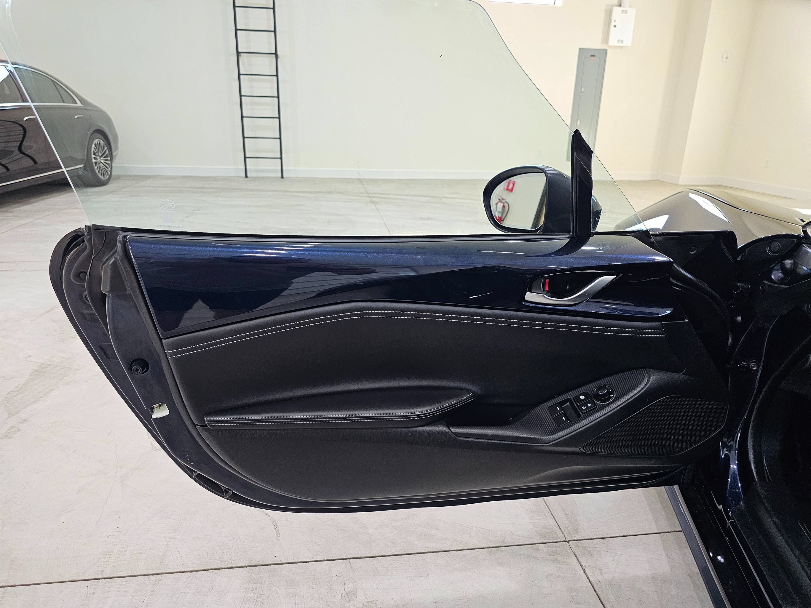 Used 2025 MAZDA MX-5 Miata RF Grand Touring RWD image 16