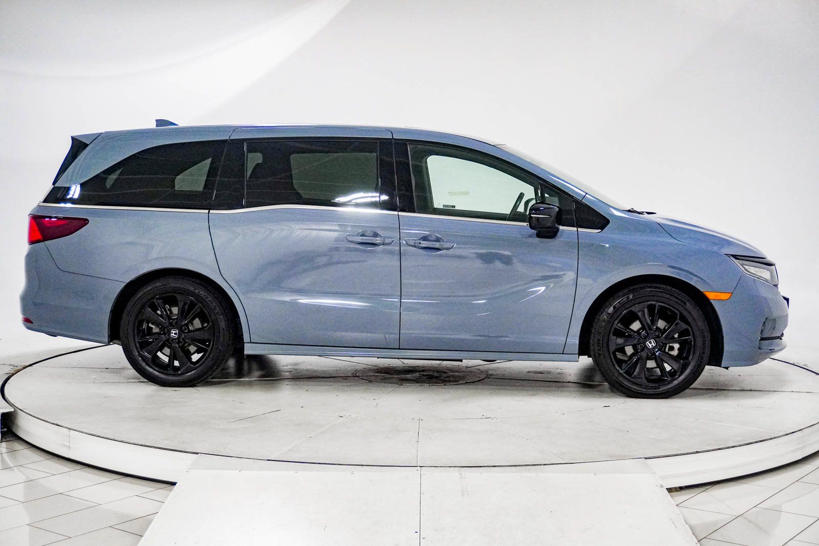 Used 2024 Honda Odyssey Sport image 13