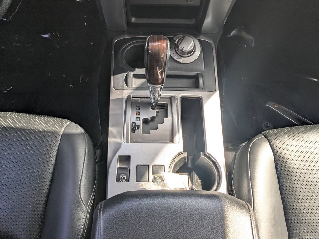 Used 2023 Toyota 4Runner Limited AWD/4WD image 6