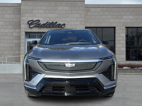 New 2025 Cadillac Optiq Luxury 1 w/ LPO, Floor Liner Package image 7