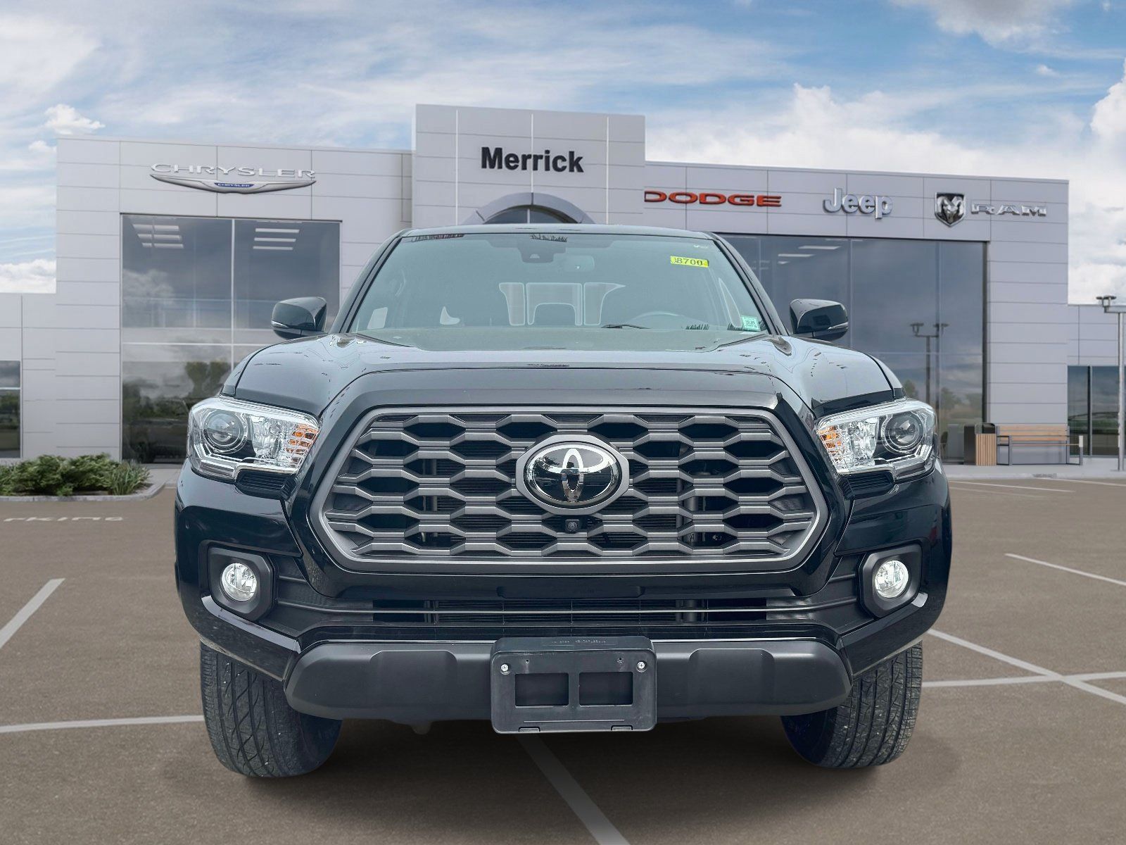 Used 2023 Toyota Tacoma TRD Off-Road w/ Advanced Technology Package AWD/4WD image 3