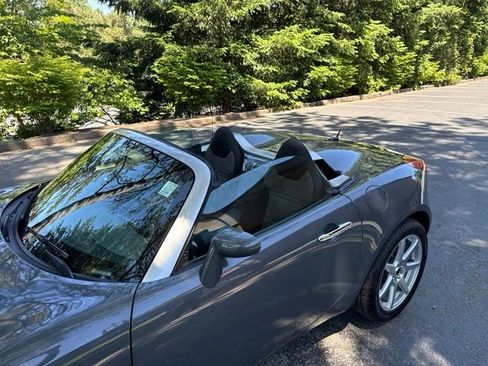Used 2008 Pontiac Solstice Convertible w/ Preferred Package RWD image 20