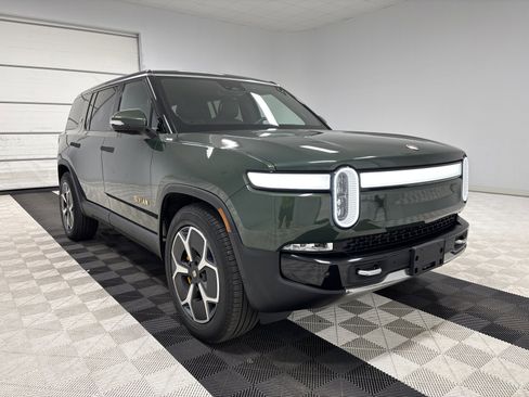 Used 2023 Rivian R1S Adventure AWD/4WD image 7