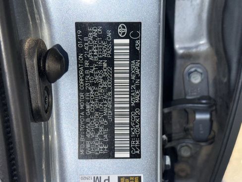 Used 2020 Toyota Corolla SE image 30