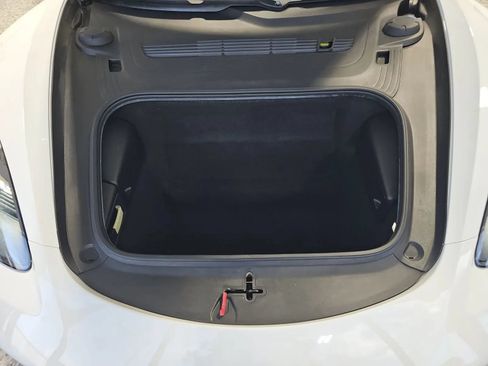 Used 2019 Porsche 718 Cayman RWD image 5