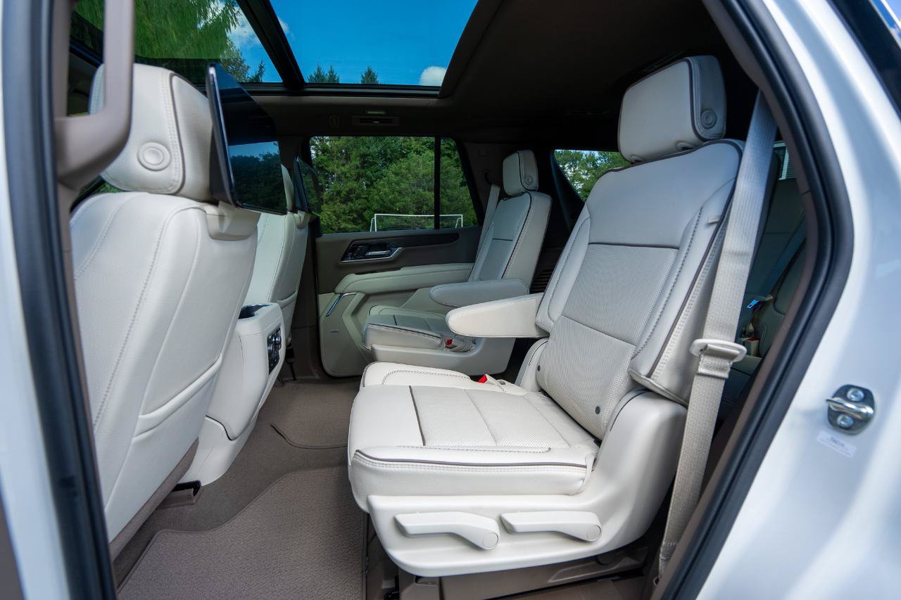 Used 2025 GMC Yukon Denali w/ Denali Reserve Package AWD/4WD image 23