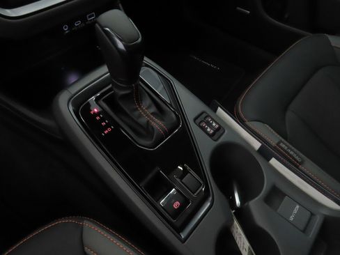 New 2025 Subaru Crosstrek 2.5i Limited w/ Crosstrek Mirror Package image 18