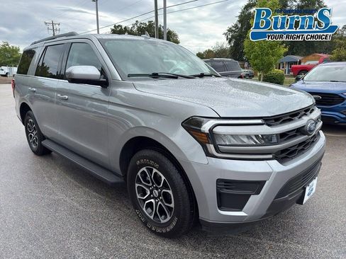 Used 2024 Ford Expedition XLT image 1