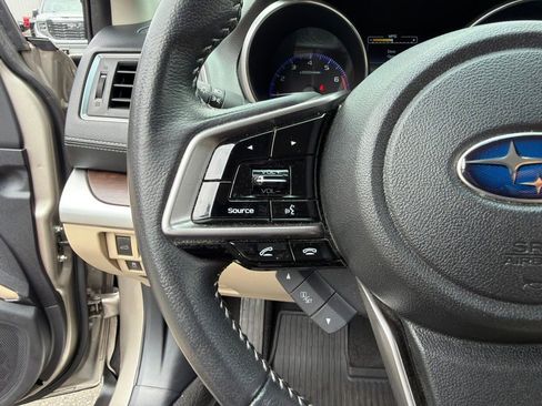 Used 2018 Subaru Outback 2.5i Limited AWD/4WD image 16