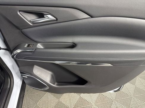 New 2026 Chevrolet Traverse LT FWD image 39