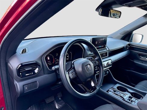 Used 2023 Honda Pilot Sport image 9