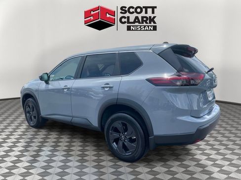 New 2026 Nissan Rogue SV FWD image 4
