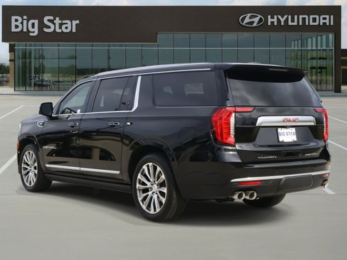 Used 2023 GMC Yukon XL Denali w/ Denali Reserve Package image 3