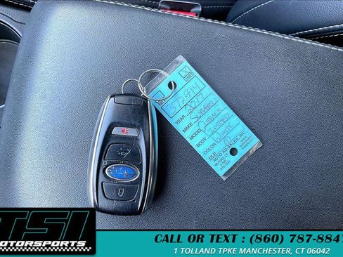 Used 2017 Subaru Outback 2.5i Limited AWD/4WD image 9