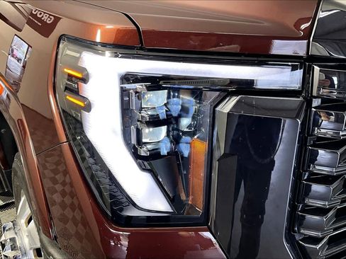 Used 2024 GMC Sierra 3500 Denali Ultimate image 27