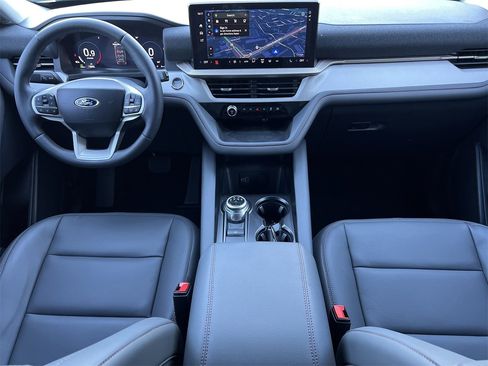 New 2026 Ford Explorer Active w/ Active Comfort Package image 2