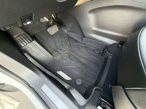 Certified 2019 Chevrolet Equinox Premier image 36