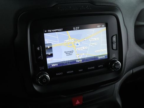 Used 2017 Jeep Renegade Altitude image 12