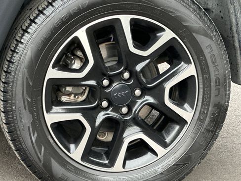 Used 2020 Jeep Compass Trailhawk AWD/4WD image 33