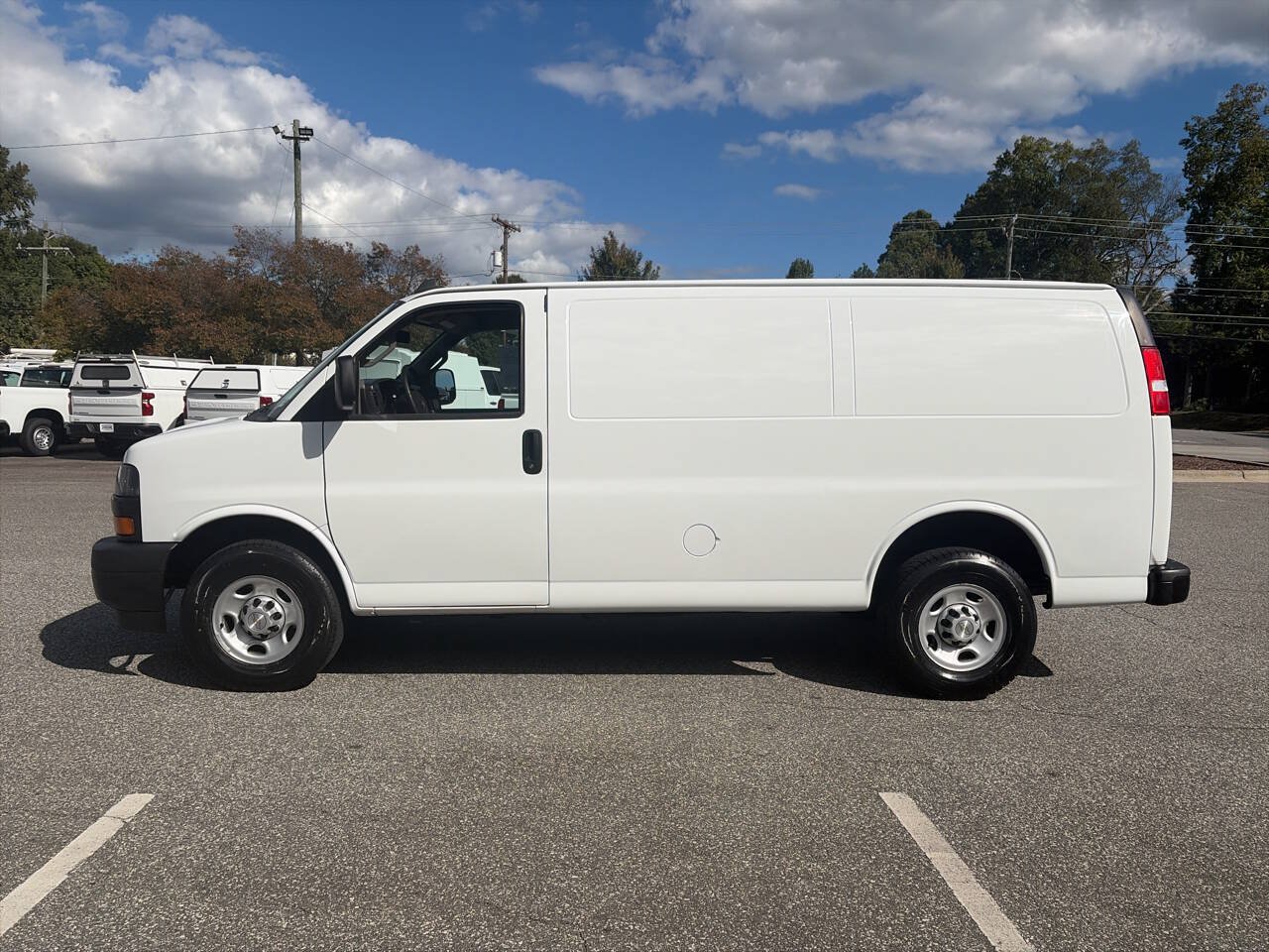 Used 2022 Chevrolet Express 2500 w/ Driver Convenience Package RWD image 1