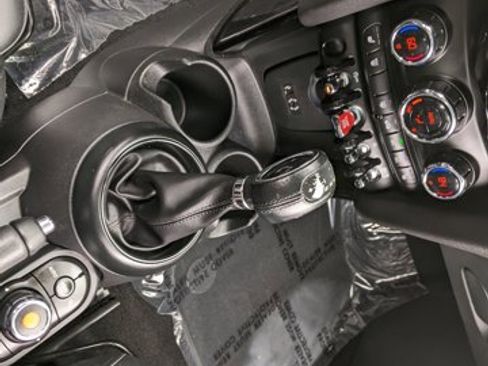 Used 2018 MINI Cooper S image 12