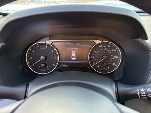 Used 2024 Nissan Altima 2.5 SV image 16