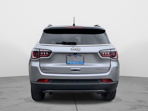 Used 2023 Jeep Compass Limited image 4