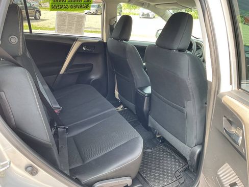 Used 2014 Toyota RAV4 XLE AWD/4WD image 34