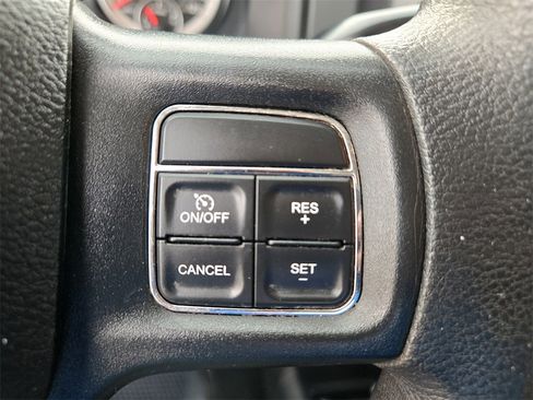 Used 2018 RAM 2500 Tradesman w/ Chrome Appearance Group image 16