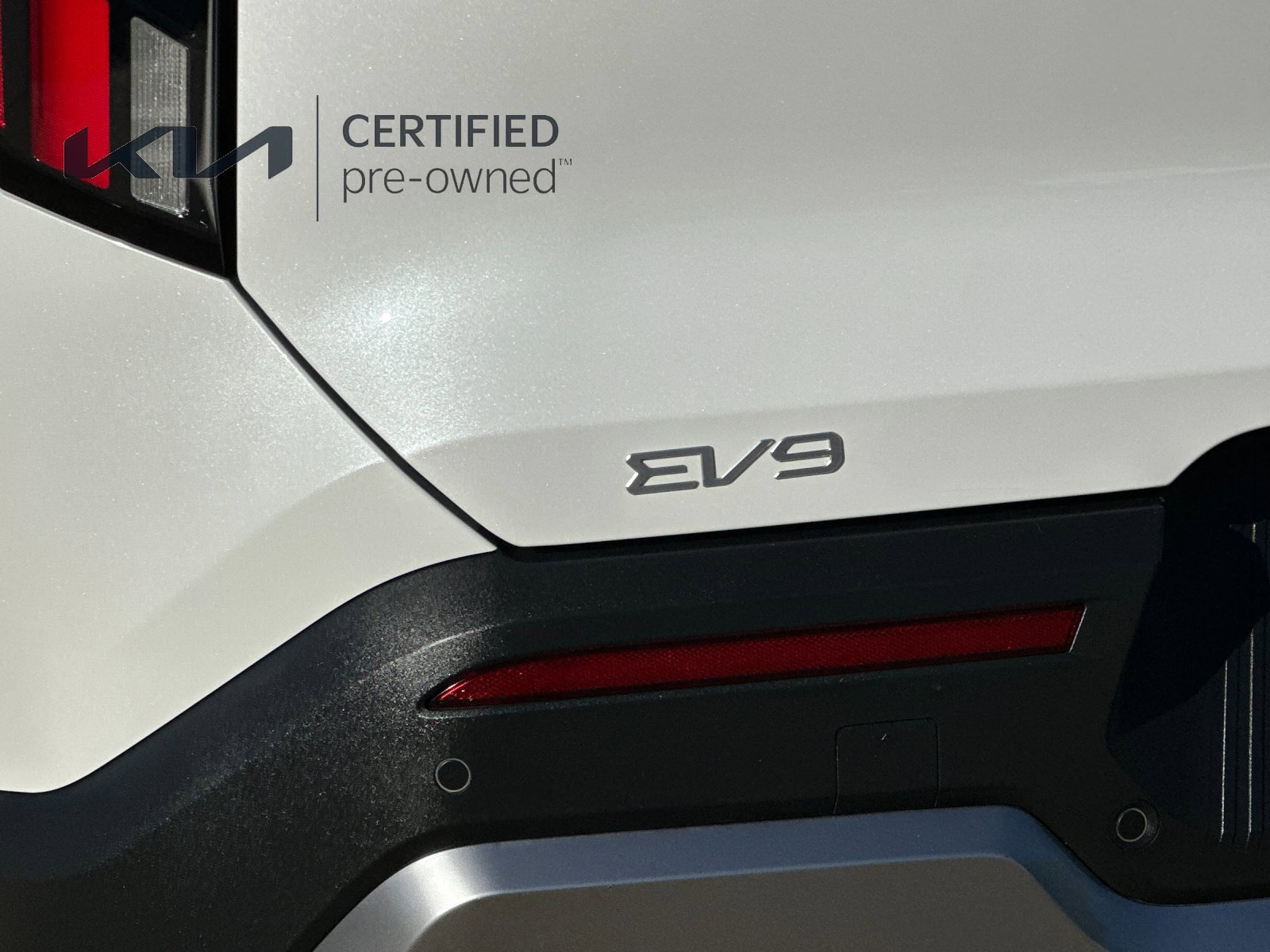Certified 2024 Kia EV9 Light Long Range RWD image 29