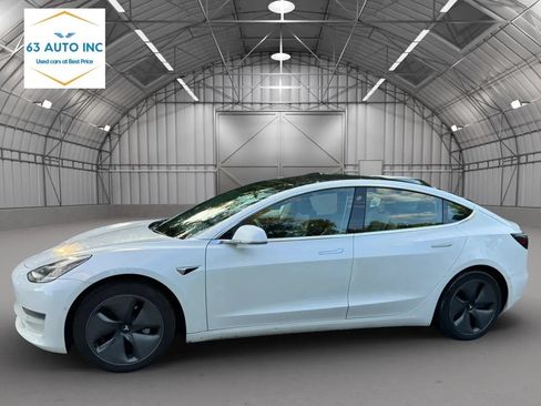 Used 2020 Tesla Model 3 Standard Range RWD image 2