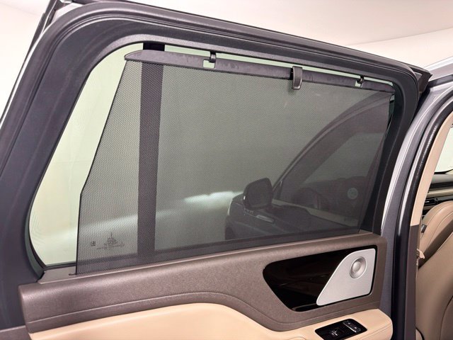 Used 2023 Lincoln Aviator Reserve w/ Equipment Group 201A AWD/4WD image 23