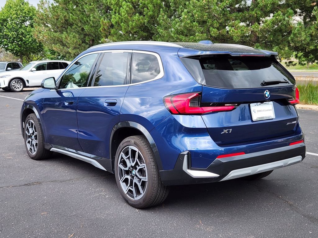 Used 2025 BMW X1 xDrive28i w/ Convenience Package AWD/4WD image 3