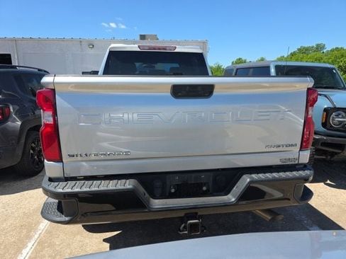 Used 2020 Chevrolet Silverado 2500 Custom w/ Custom Value Package AWD/4WD image 4