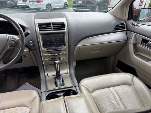 Used 2013 Lincoln MKX FWD image 30