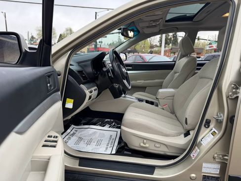 Used 2010 Subaru Outback 2.5i Premium image 14