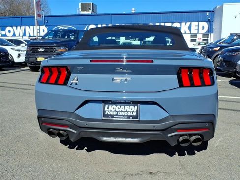 Used 2025 Ford Mustang GT Premium image 5
