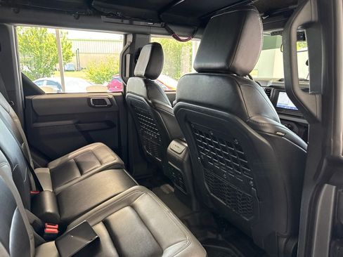 Used 2023 Ford Bronco Big Bend w/ Sasquatch Package AWD/4WD image 41