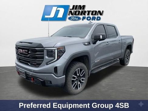 Used 2025 GMC Sierra 1500 AT4 w/ AT4 Premium Package AWD/4WD image 4